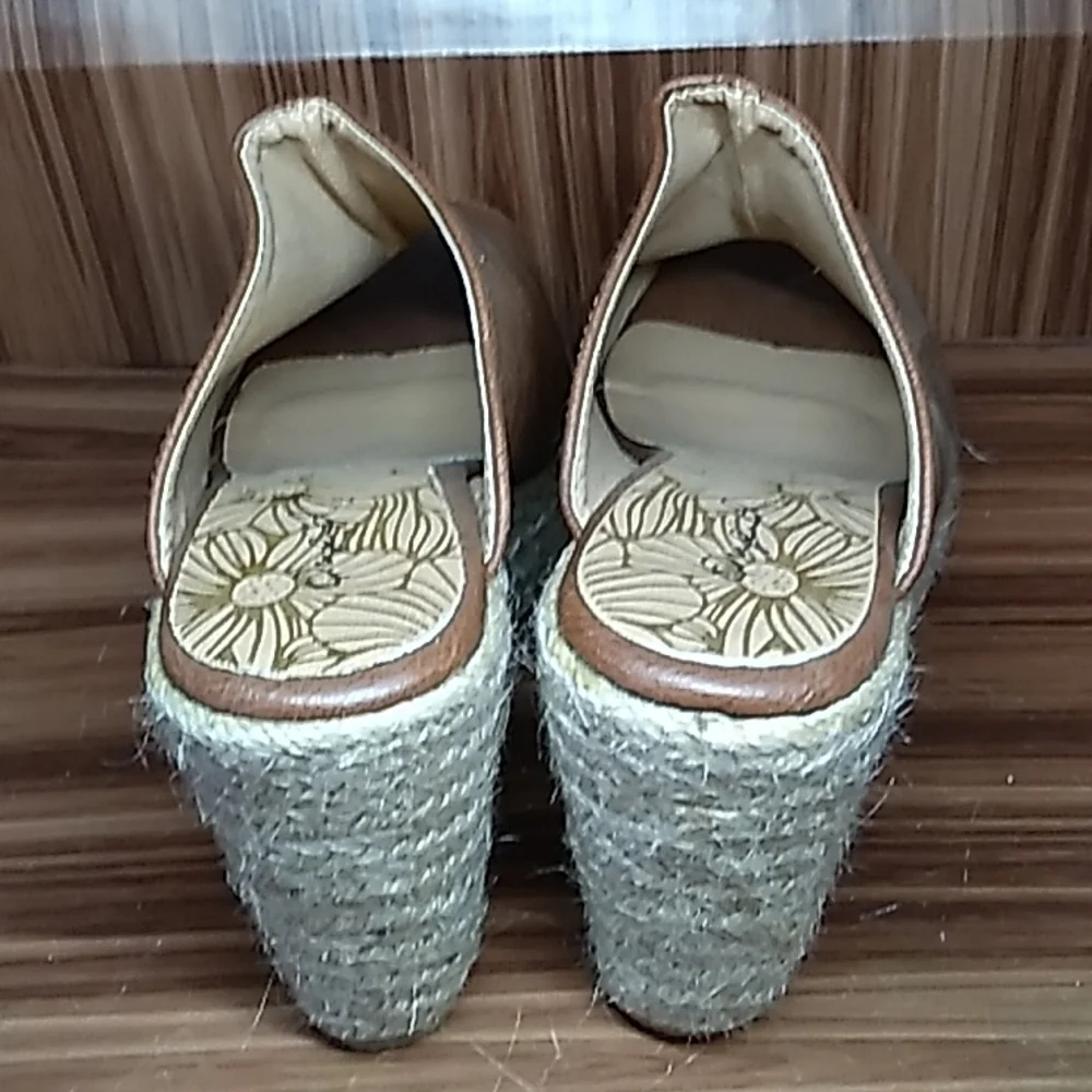 Qupid 6 platform wedge heels